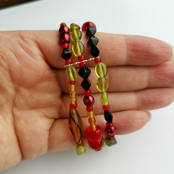 BEADED cuff bracelet hand made red green black multi colour - Picture 2 of 2
